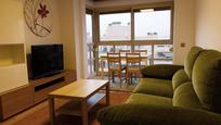 Living room of Flat to rent in  Madrid Capital  with Air Conditioner, Heating and Parquet flooring