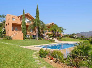 Terraced house for sale in La Mairena