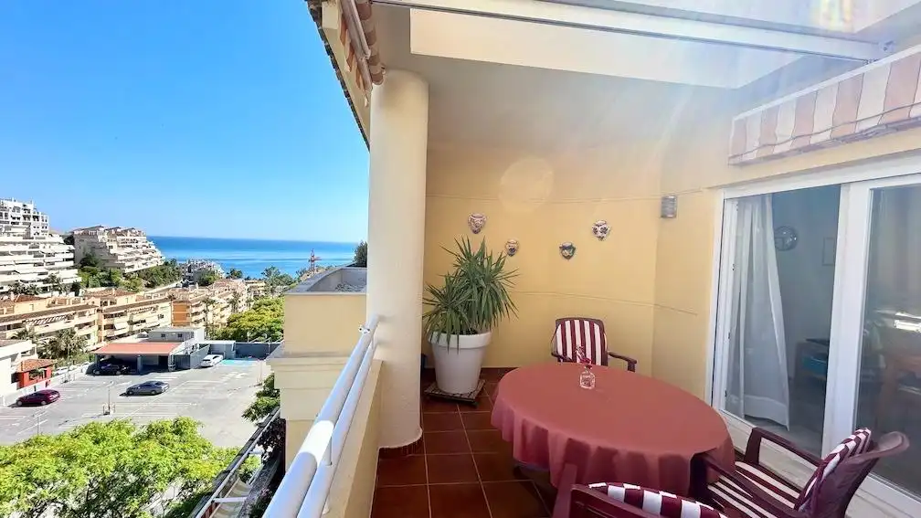 Vista exterior de Ático en venta en Benalmádena con Aire acondicionado, Calefacción y Terraza