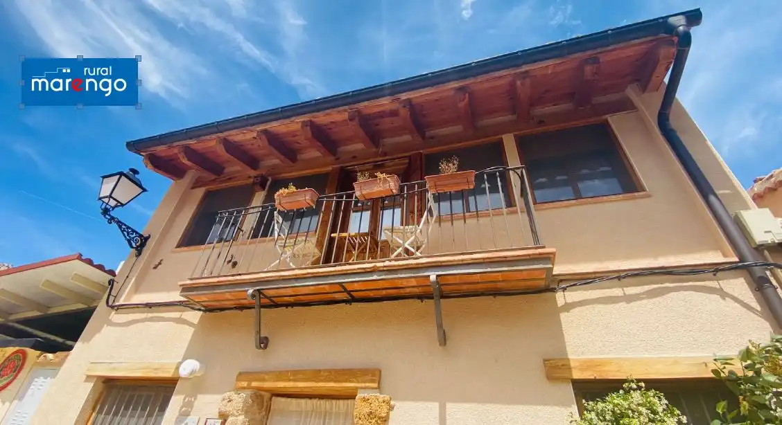 Vista exterior de Casa o xalet en venda en Villarluengo amb Calefacció, Traster i Moblat