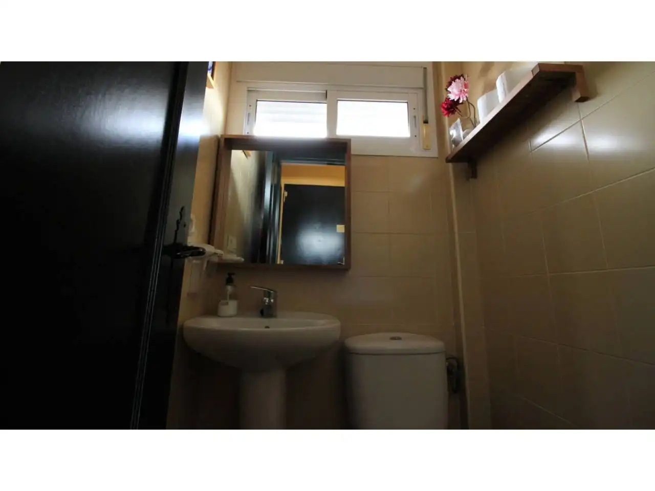 Baño de Casa o chalet de alquiler en Aracena con Aire acondicionado, Calefacción y Jardín privado