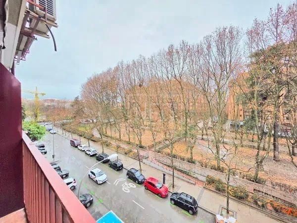 Exterior view of Flat for sale in  Madrid Capital  with Air Conditioner, Parquet flooring and Balcony