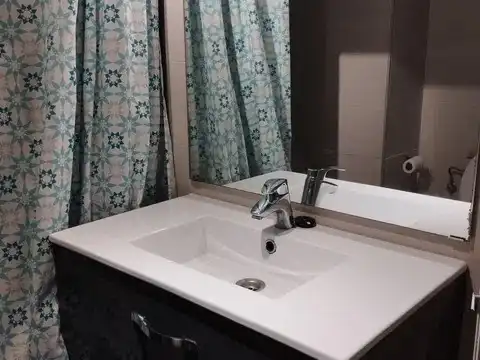 Baño de Piso de alquiler en Málaga con Aire acondicionado, Calefacción y Amueblado