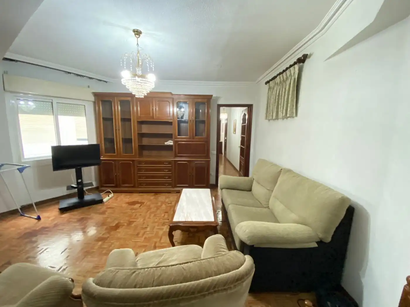 Living room of Flat for rent in Vigo   with Heating, Parquet flooring and Furnished
