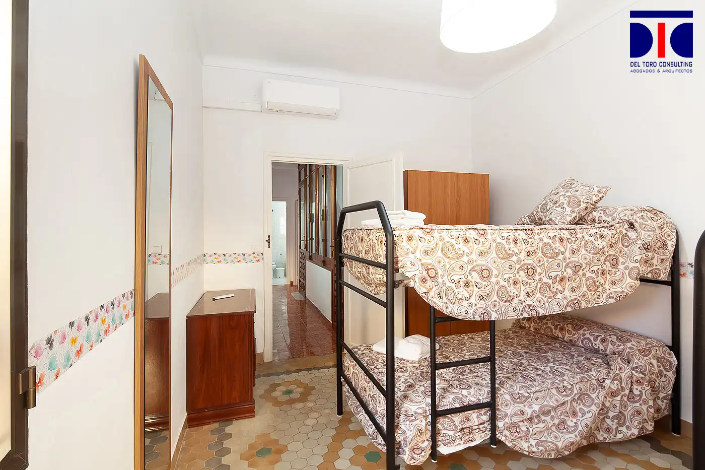 Bedroom of Detached homes for sale in Sevilla  with Air Conditioner, Heating and Furnished