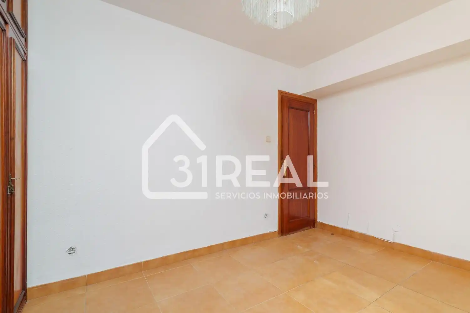 Habitación de Piso en venta en Madrid con Calefacción, Parquet y Terraza
