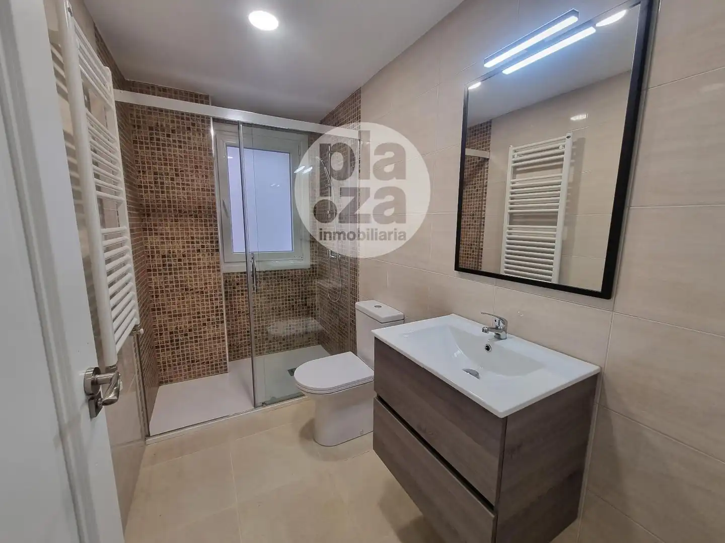 Badezimmer von Wohnung zur untervermieten in Burgos mit Möbliert und Internet