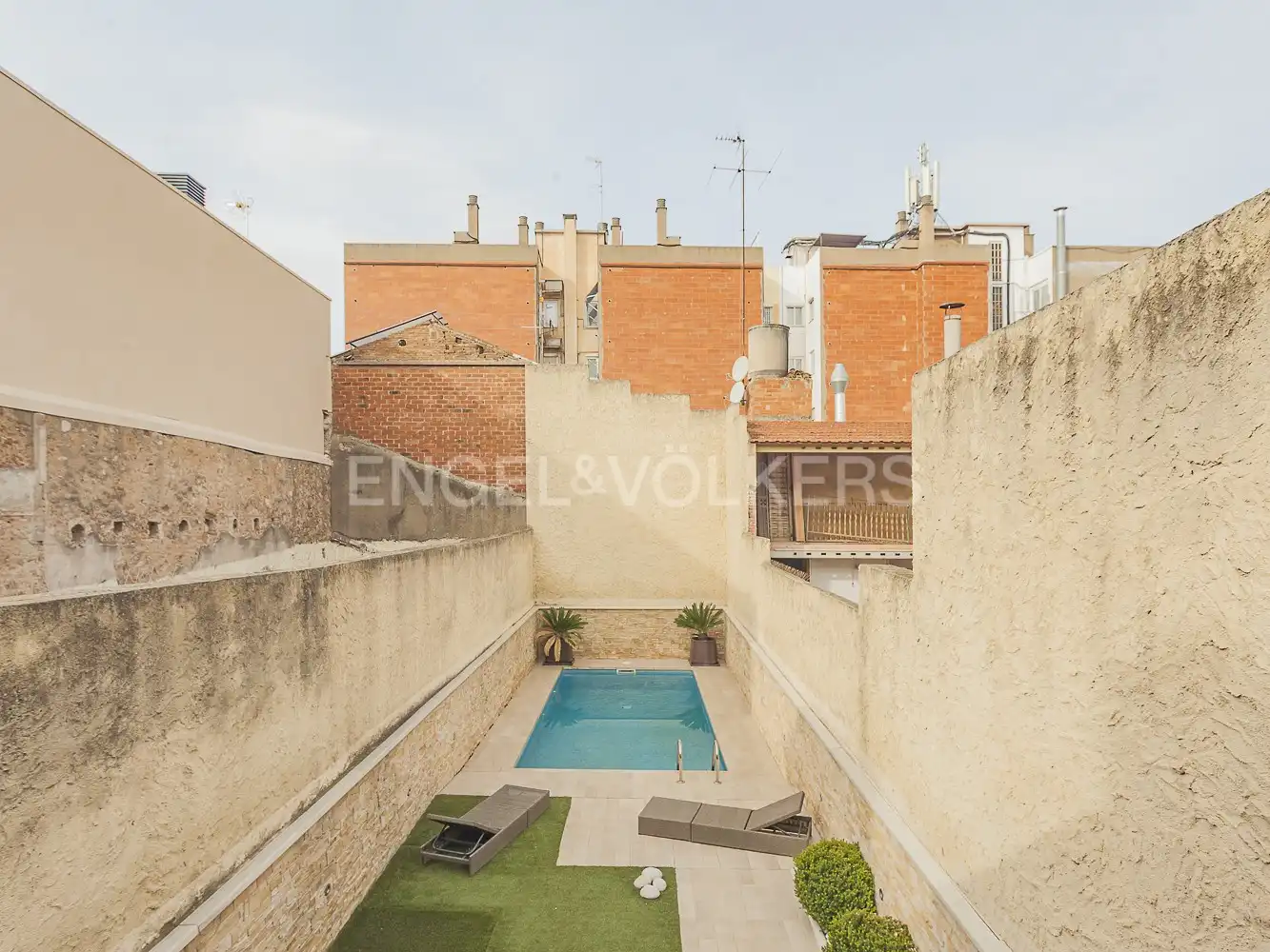 Piscina de Piso en venta en Sabadell con Aire acondicionado, Calefacción y Jardín privado