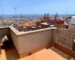 Vista exterior de Àtic de lloguer en  Barcelona Capital amb Calefacció i Terrassa