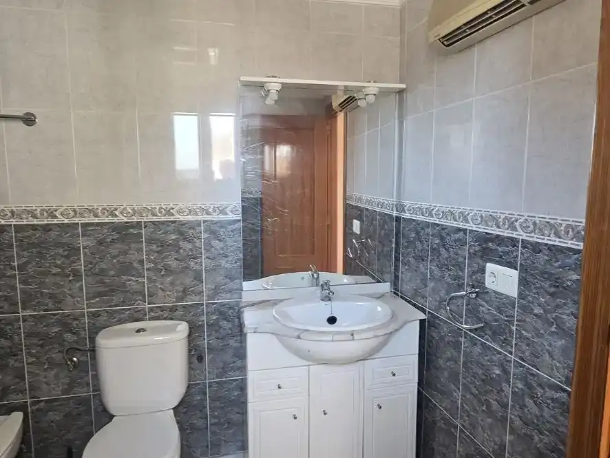 Baño de Piso en venta en Bétera con Aire acondicionado, Terraza y Balcón