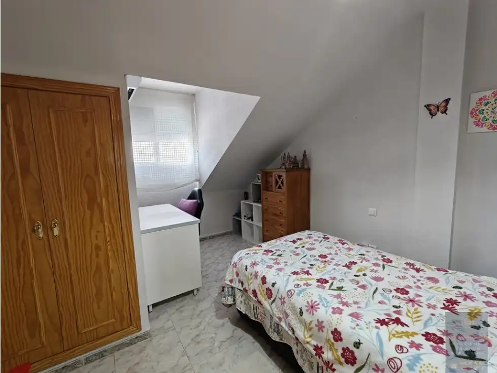 Habitación de Dúplex en venta en Valmojado con Aire acondicionado y Terraza