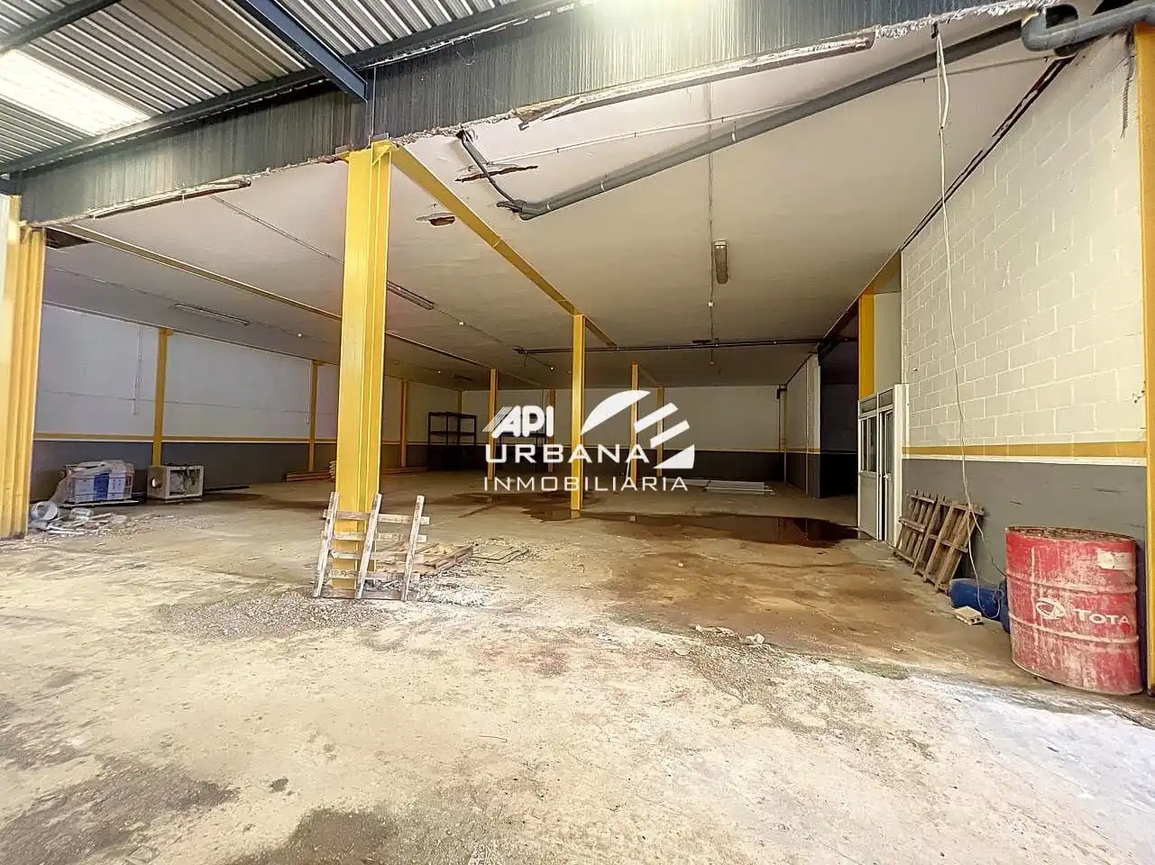 Nau industrial de lloguer en Lucena