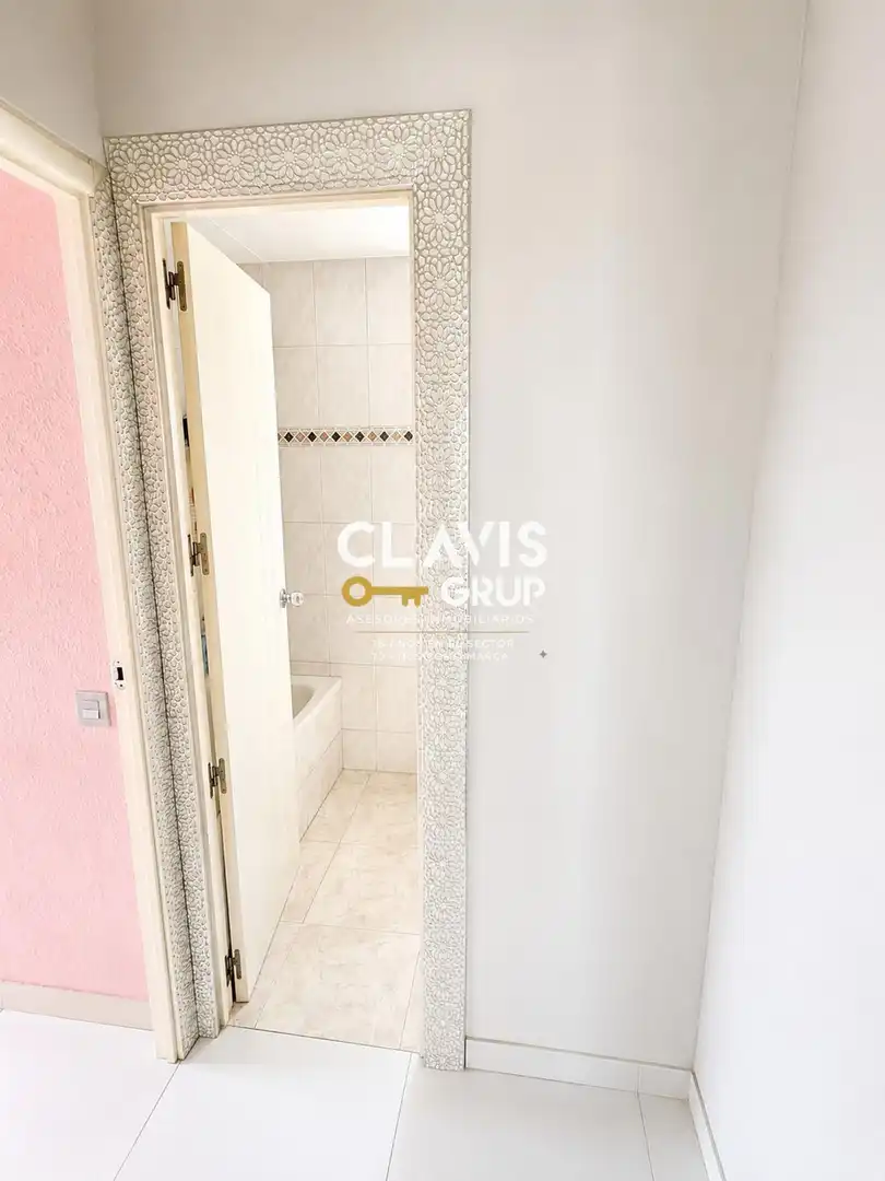 Badezimmer von Wohnung zum Verkauf in Barcelona mit Terrasse und Alarm