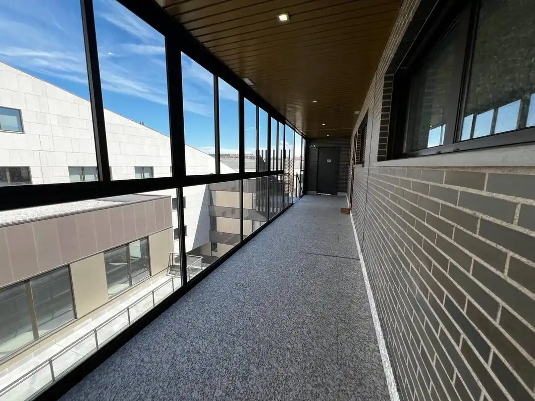 Terraza de Piso en venta en Vitoria - Gasteiz con Calefacción, Parquet y Terraza