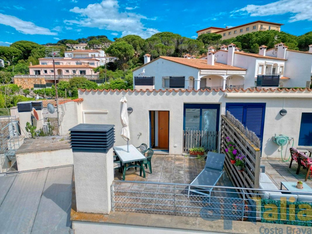 Jardí de Àtic en venda en Sant Feliu de Guíxols amb Terrassa i Piscina comunitària