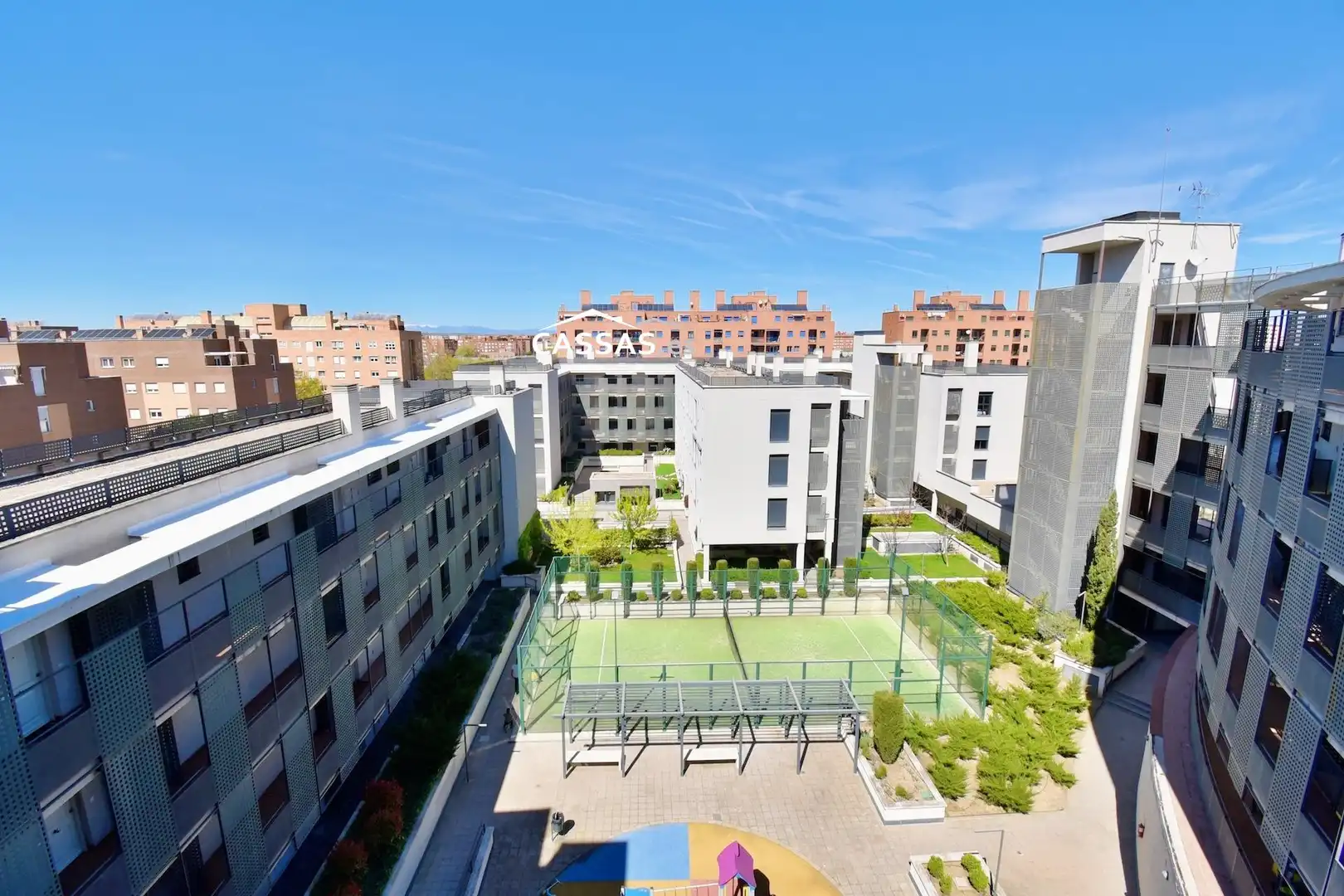 Vista exterior de Àtic en venda en Torrejón de Ardoz amb Calefacció, Terrassa i Traster