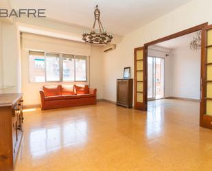 Sala d'estar de Pis en venda en  Madrid Capital amb Aire condicionat, Calefacció i Parquet