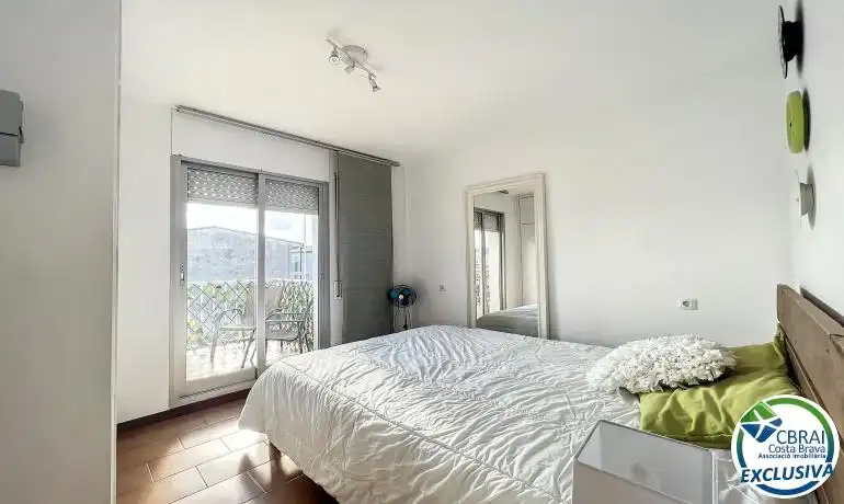 Habitación de Apartamento en venta en Empuriabrava