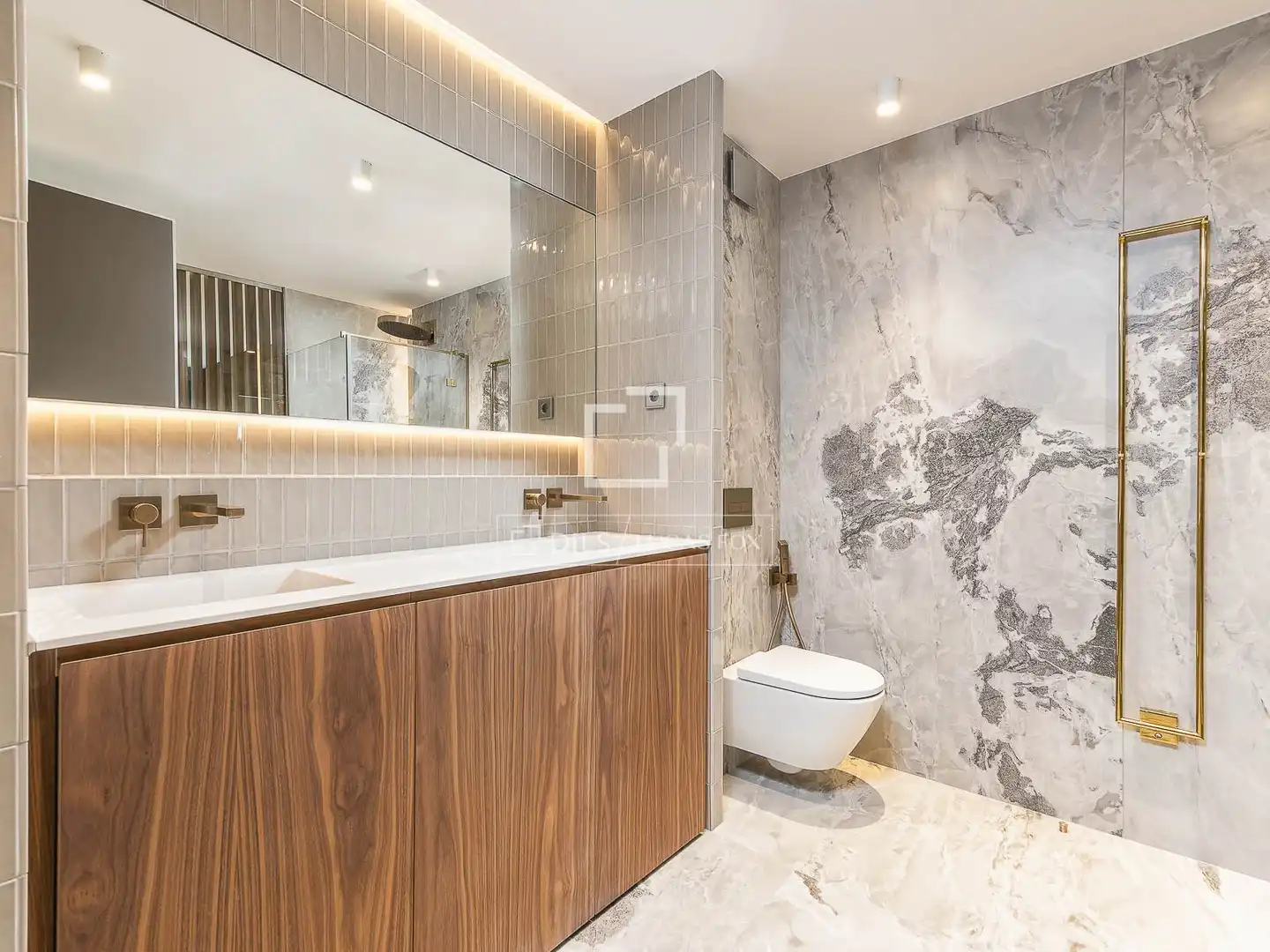 Baño de Piso en venta en Barcelona con Aire acondicionado, Calefacción y Terraza