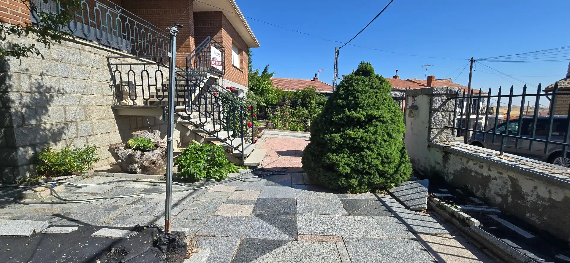 Vista exterior de Casa o xalet en venda en Villacastín amb Calefacció, Jardí privat i Balcó