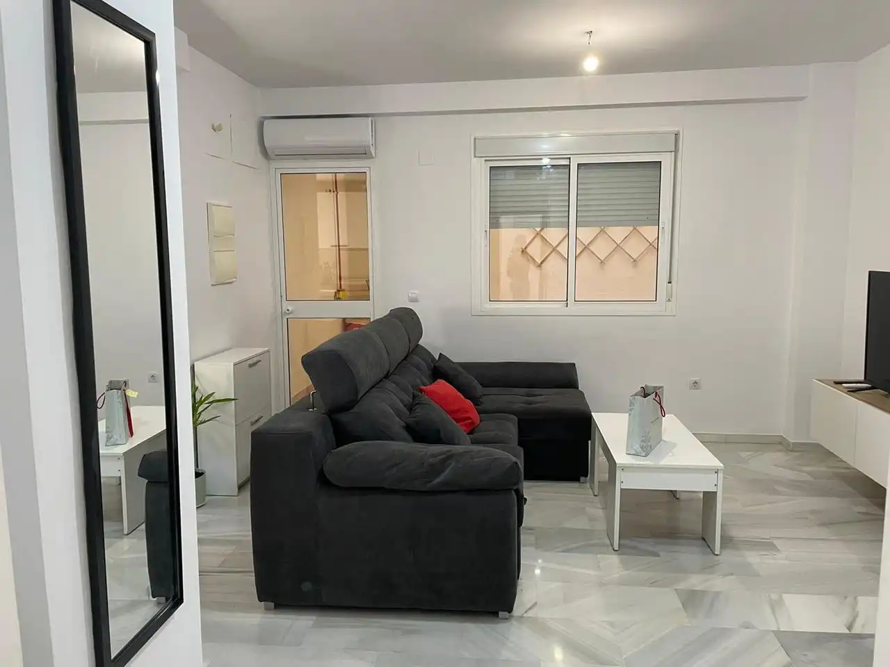 Sala d'estar de Planta baixa de lloguer en Dos Hermanas amb Moblat