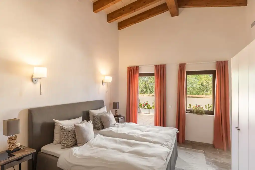 Habitación de Finca rústica en venta en Sineu con Aire acondicionado, Calefacción y Jardín privado