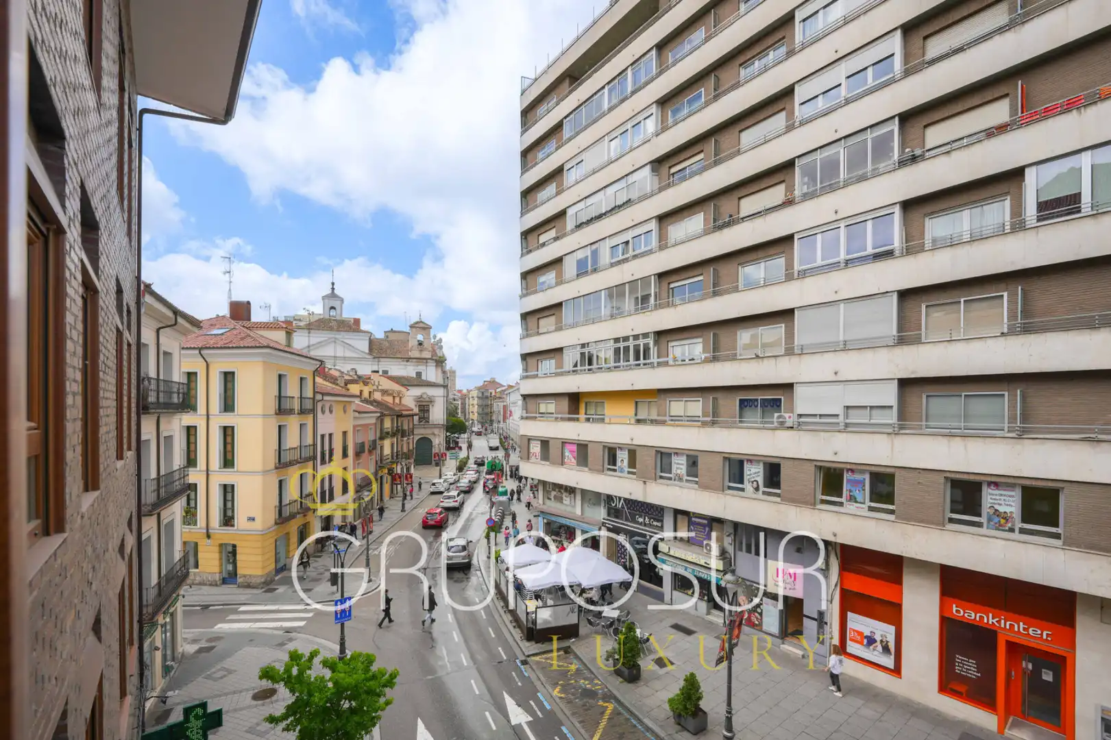 Vista exterior de Pis en venda en Valladolid amb Calefacció, Parquet i Forn