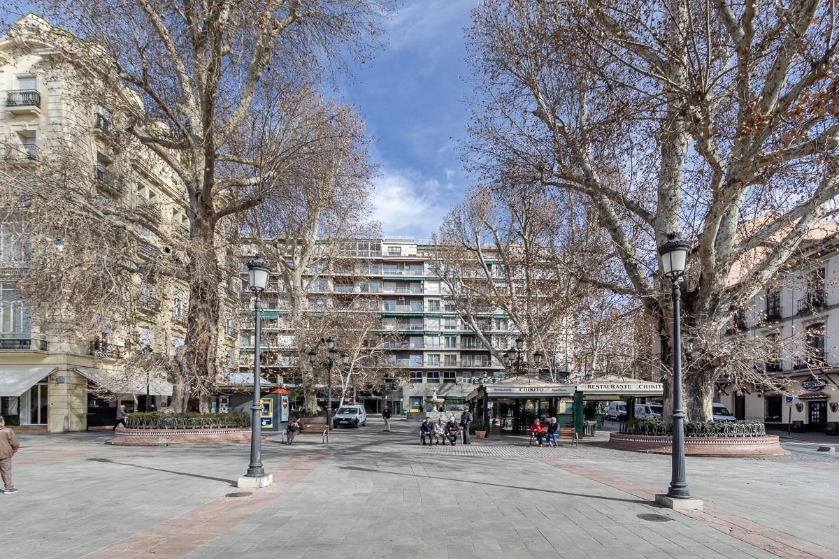 Exterior view of Flat for sale in  Granada Capital  with Air Conditioner, Heating and Terrace