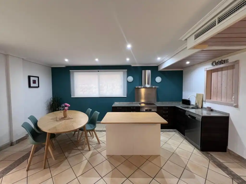 Cocina de Apartamento de alquiler en Calvià con Aire acondicionado, Jardín privado y Terraza