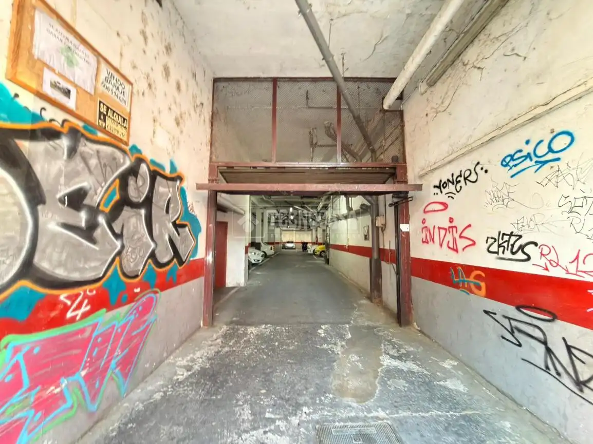 Garage zum Verkauf in Zaragoza