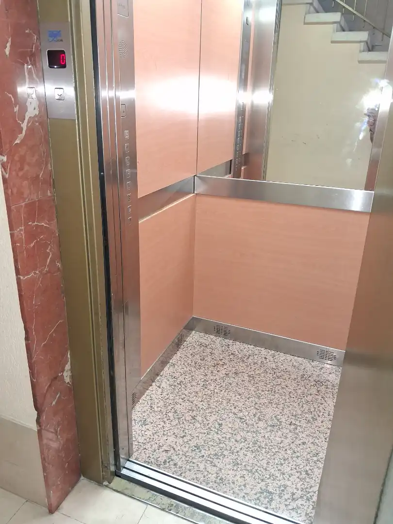 Wohnung zum Verkauf in Madrid mit Terrasse