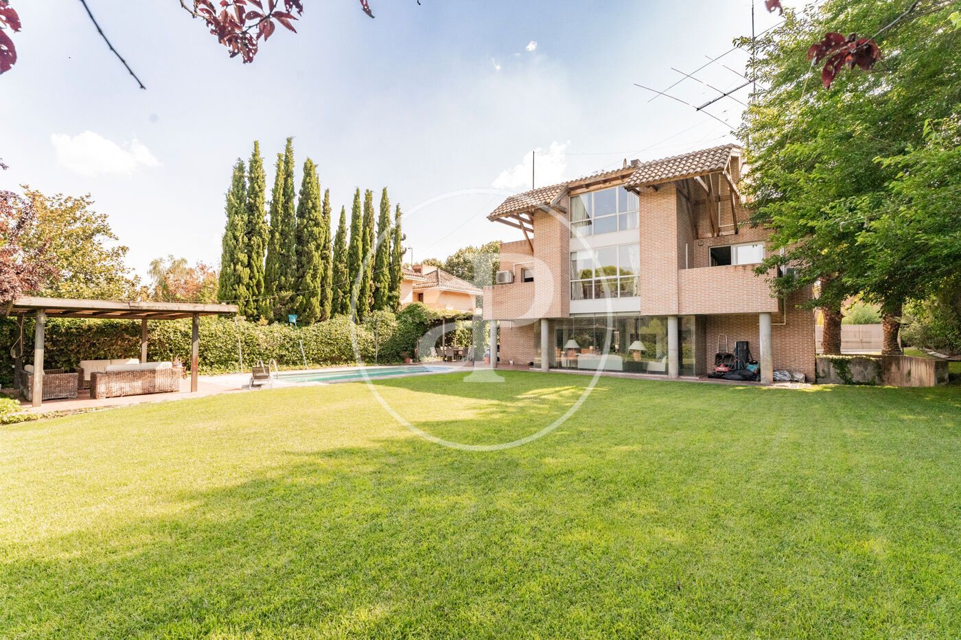 Jardí de Casa o xalet en venda en Majadahonda amb Aire condicionat, Calefacció i Jardí privat