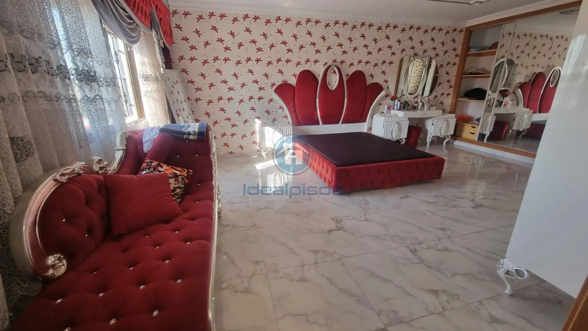 Dormitori de Casa o xalet en venda en Alicante / Alacant amb Aire condicionat, Jardí privat i Terrassa
