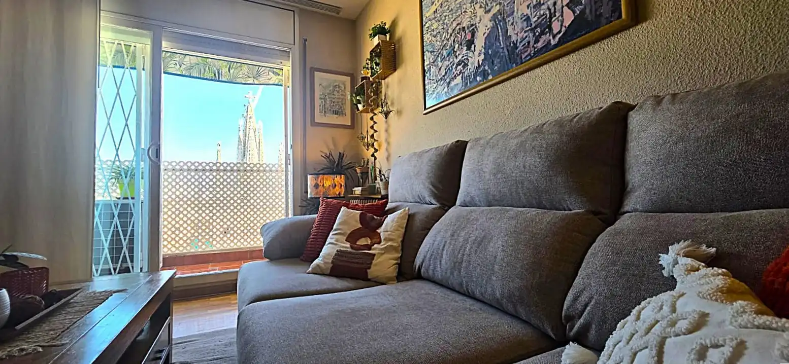 Sala d'estar de Àtic en venda en Eixample