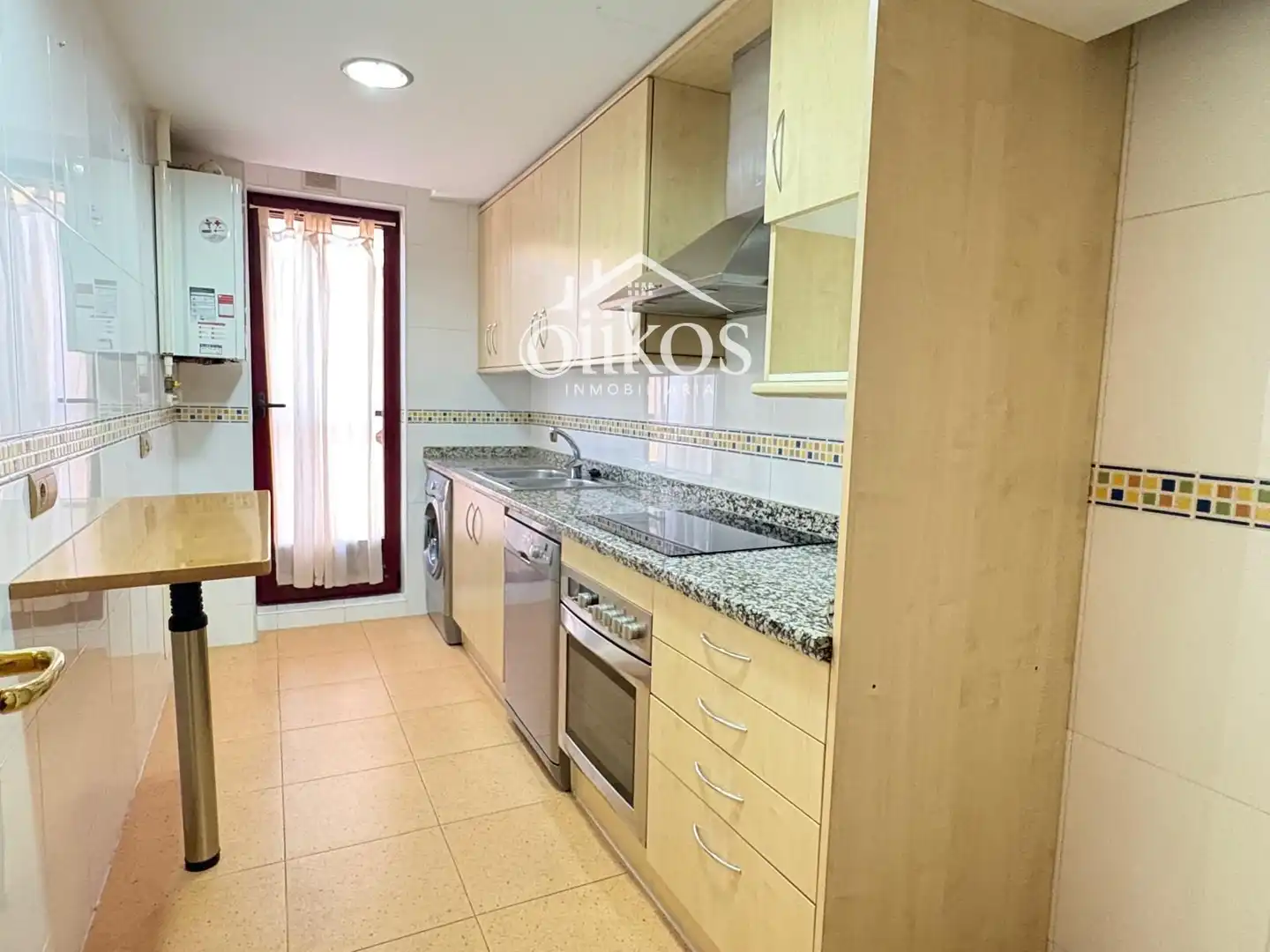 Cocina de Piso en venta en Salamanca con Calefacción, Parquet y Piscina