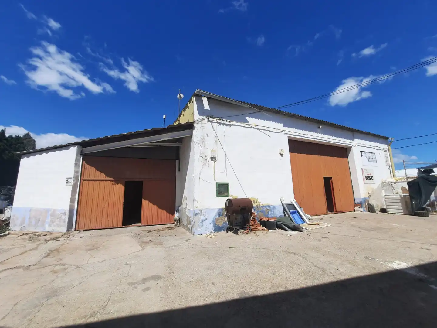 Vista exterior de Nau industrial de lloguer en Castellón de la Plana / Castelló de la Plana