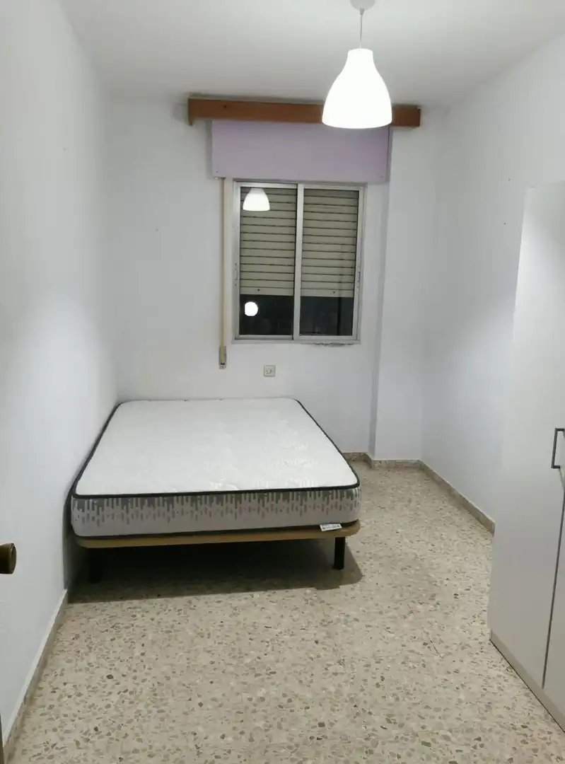 Bedroom of Flat for rent in Sevilla  with Air Conditioner, Terrace and Furnished