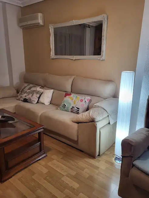 Living room of Flat for rent in Linares  with Air Conditioner, Heating and Furnished