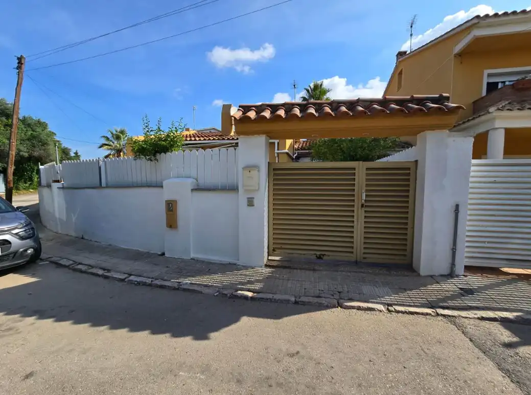Casa adosada en venta en Carrer del Segre, 1, La Franquesa - Oasis Park