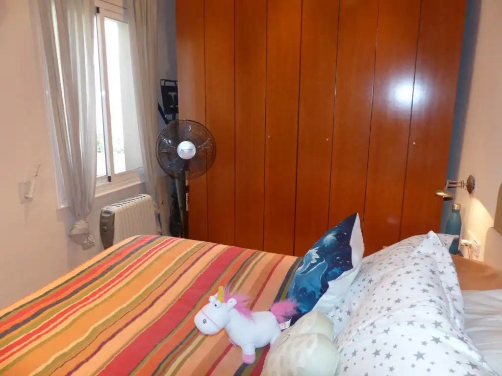 Habitación de Piso en venta en Barcelona con Balcón