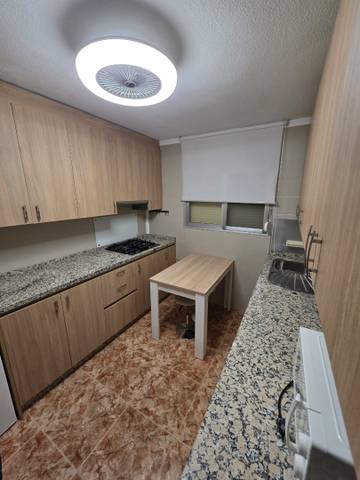 Apartamento en Alquiler en Calle Enrique Jardiel Poncela en Arrayanes