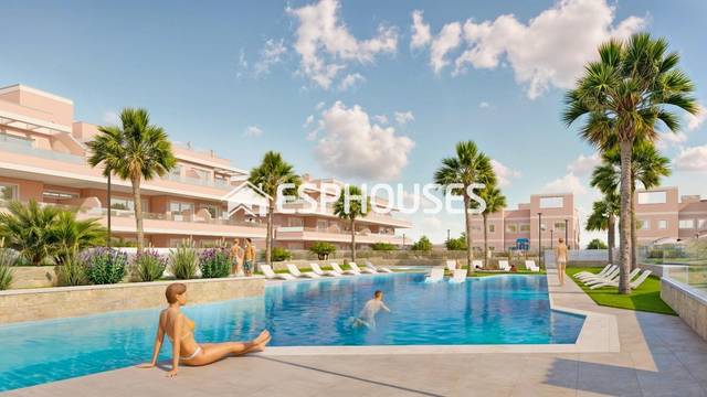 Casa-chalet en Venta en Pueblo Latino