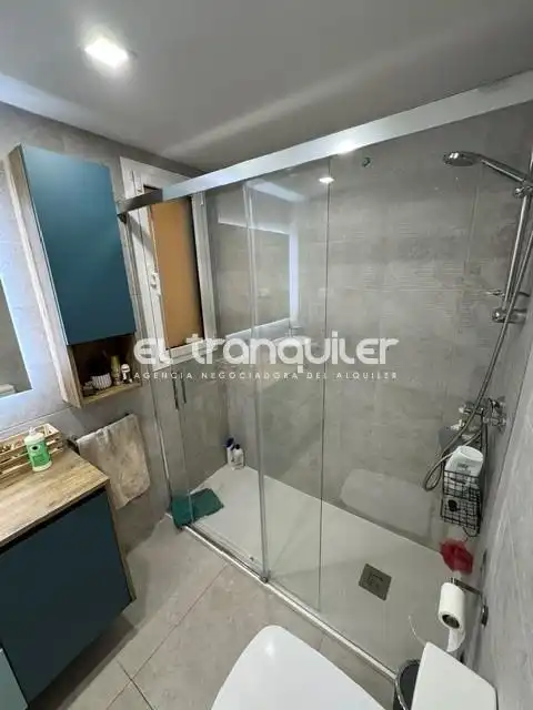 Bathroom of Flat for rent in Madrid  with Air Conditioner, Terrace and Storage room