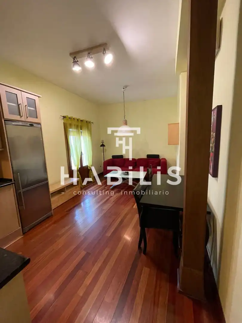 Bedroom of Flat for rent in Toledo  with Air Conditioner, Heating and Furnished