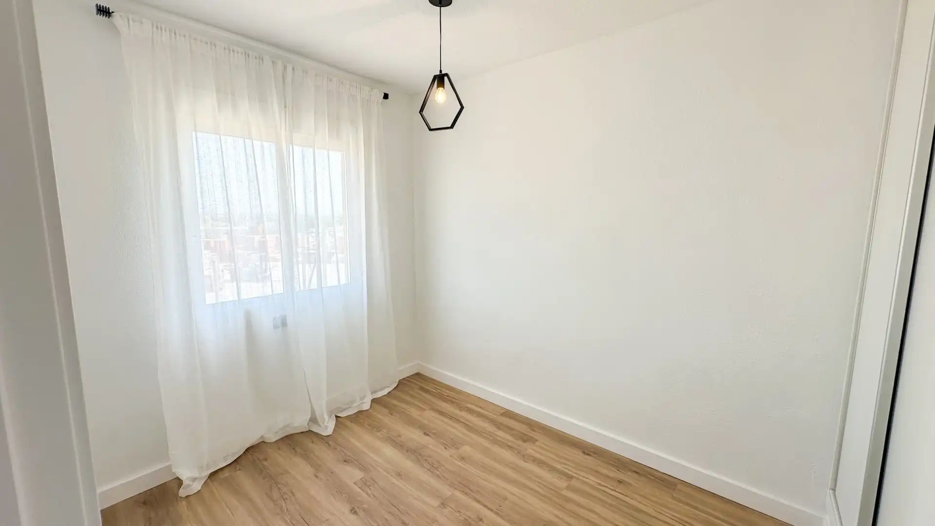 Habitación de Finca rústica en venta en Orihuela con Jardín privado, Terraza y Amueblado