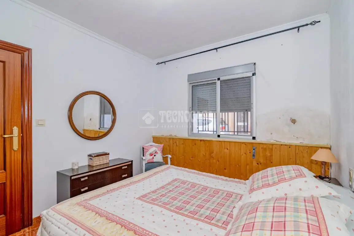 Habitación de Casa adosada en venta en Alhendín