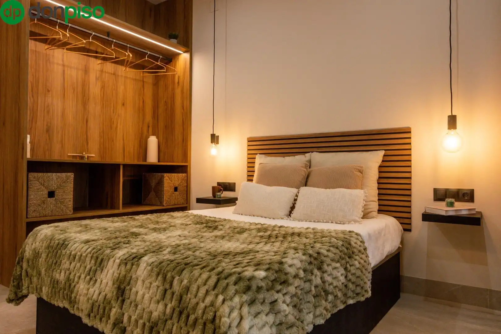 Bedroom of Study for sale in Granada  with Air Conditioner, Heating and Alarm