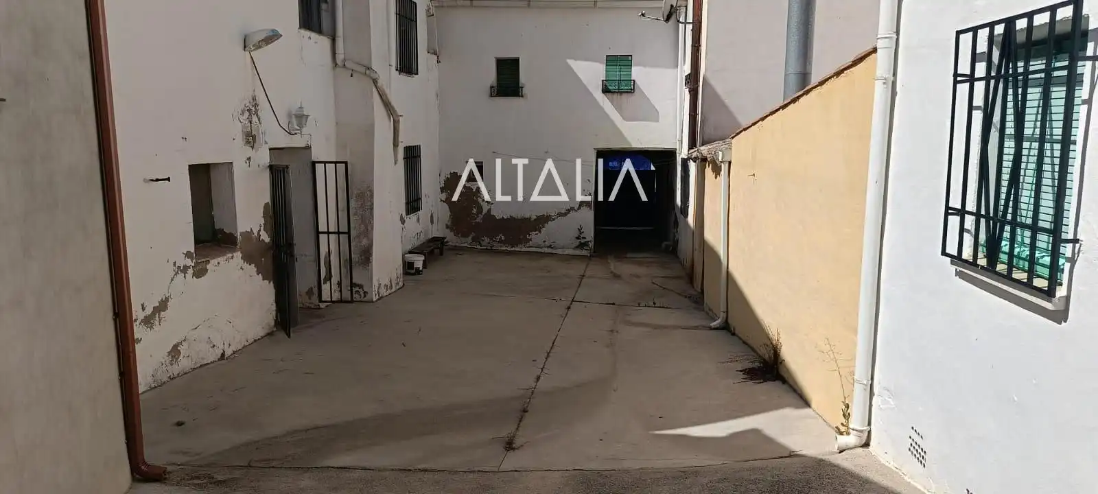 Vista exterior de Casa o chalet en venta en Huete con Trastero y Amueblado