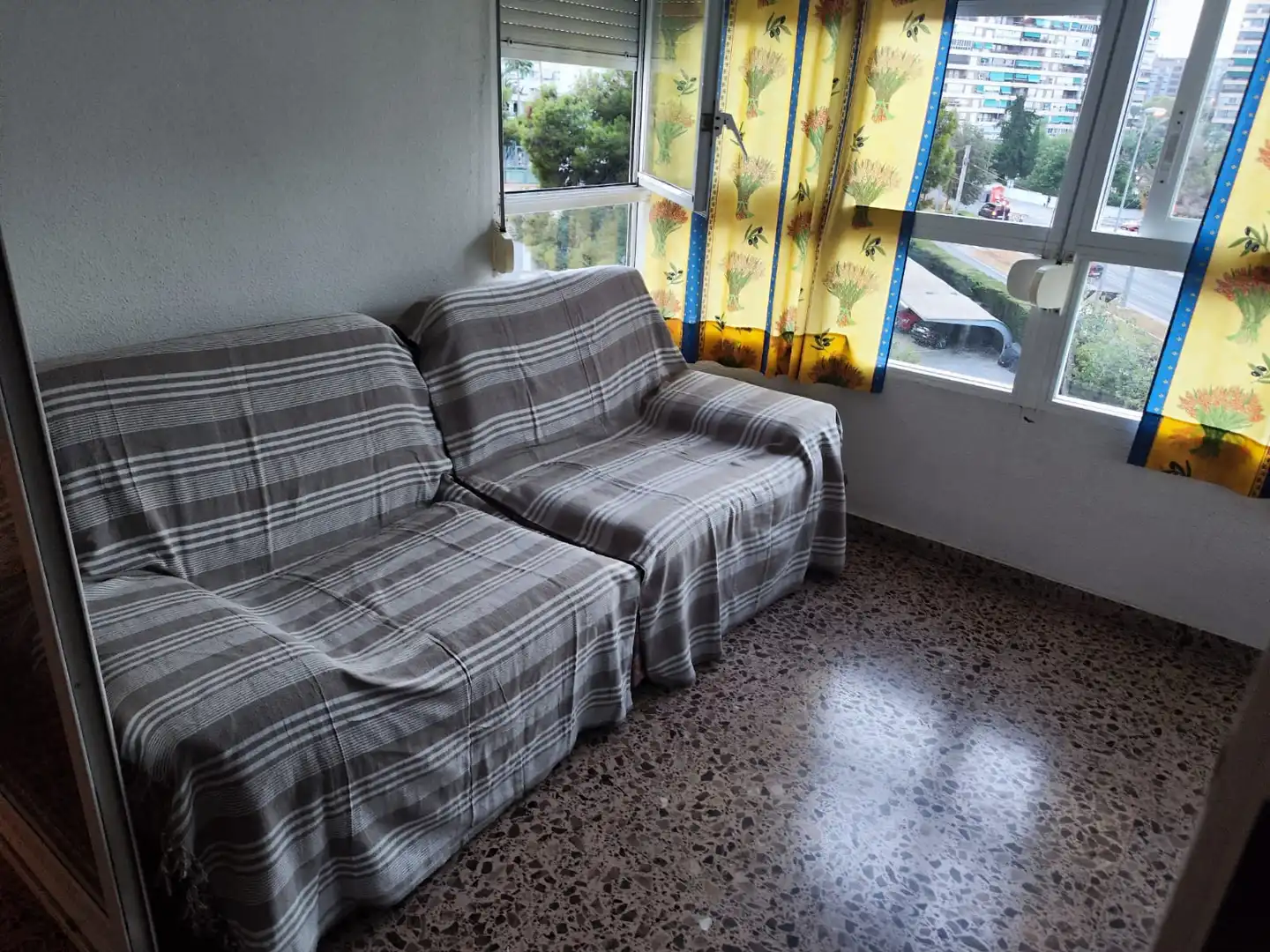 Sala d'estar de Apartament de lloguer en Alicante / Alacant amb Aire condicionat, Calefacció i Terrassa