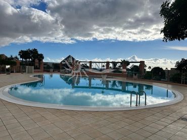 Bungalow amb piscina en venda a El Almendro